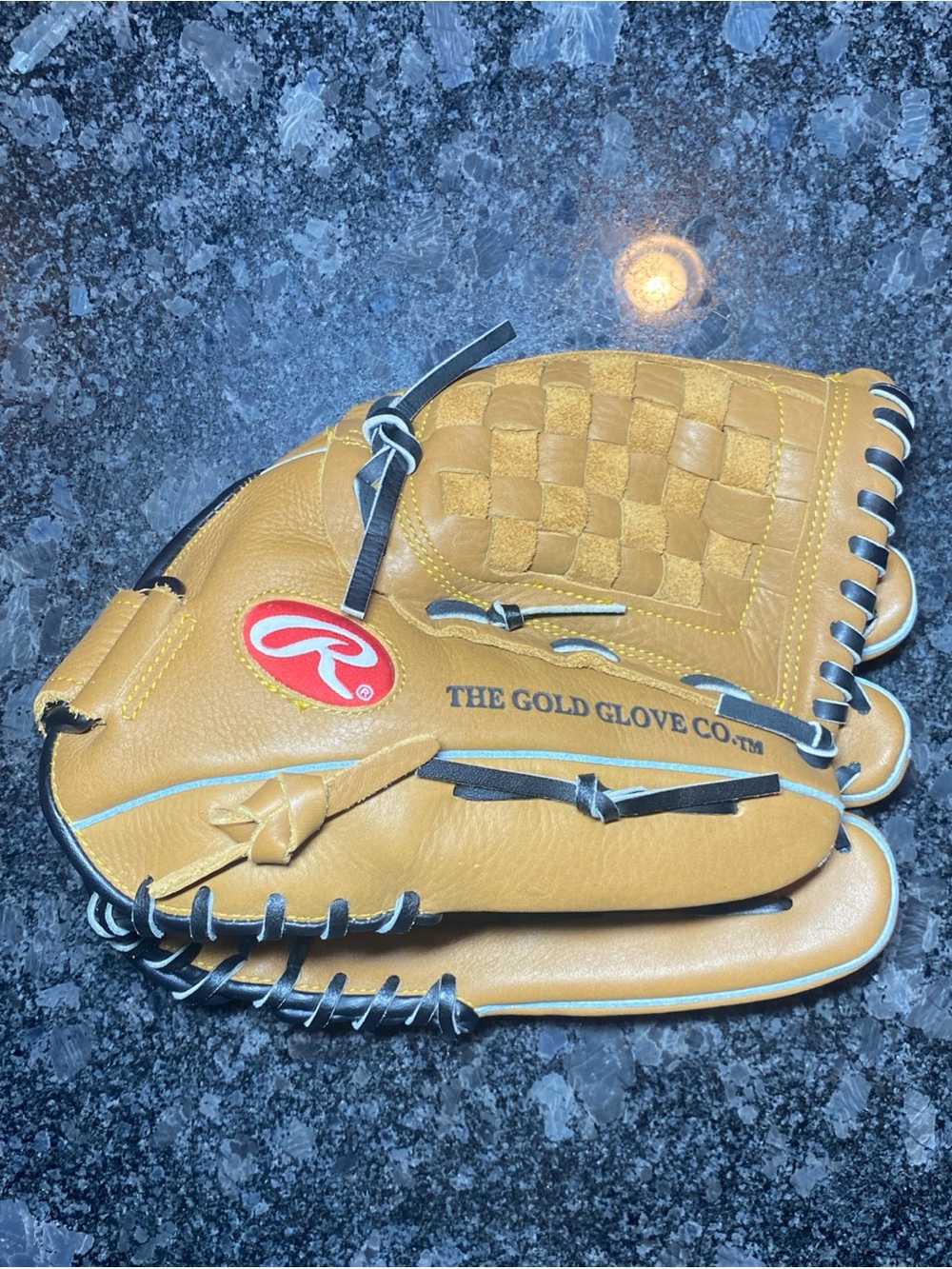 Rawlings PP120 Player Preferred Series 12" Infield/Pitcher Baseball Glove RHT